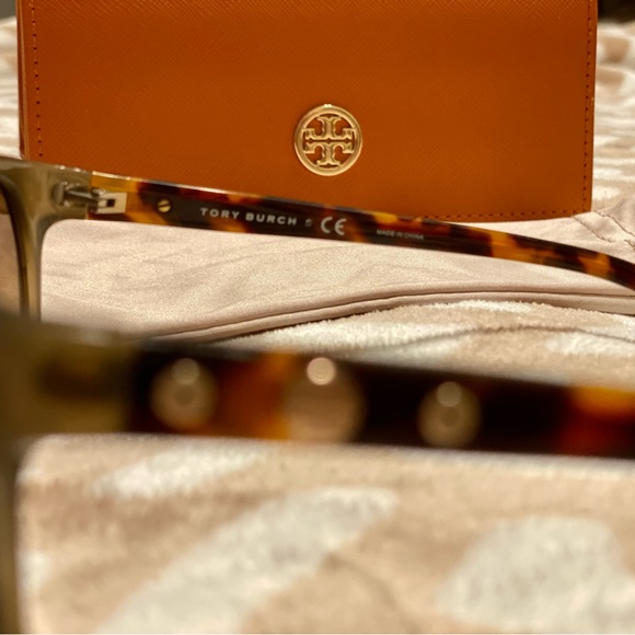 ?Tory Burch Sunglasses main image 6